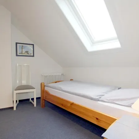 Apartment Mittelstraße 18, Whg 1, Haus Am Rosenbeet *