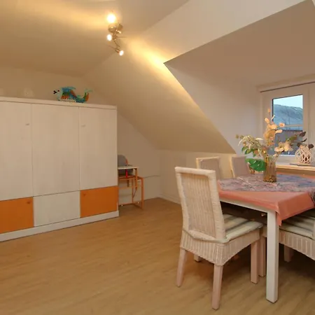 Mittelstraße 18, Whg 1, Haus Am Rosenbeet