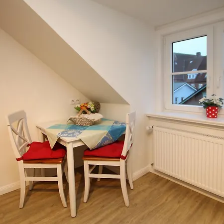 Mittelstrasse 18, Whg 1, Haus Am Rosenbeet شقة Wyk auf Föhr