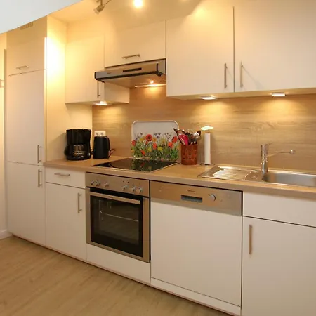 Mittelstrasse 18, Whg 1, Haus Am Rosenbeet