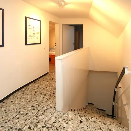 Apartment Mittelstraße 18, Whg 1, Haus Am Rosenbeet *