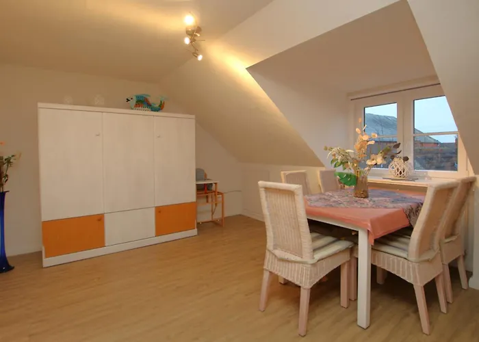 Mittelstrasse 18, Whg 1, Haus Am Rosenbeet